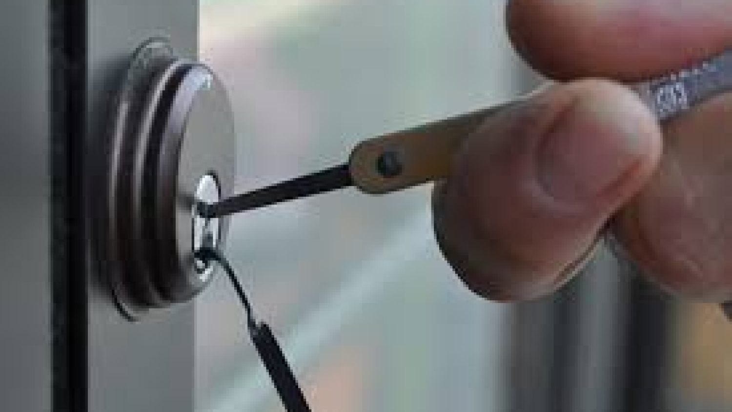glass door lock repair